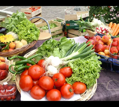 Marché hebdomadaire du vendredi après-midi à Sallebœuf