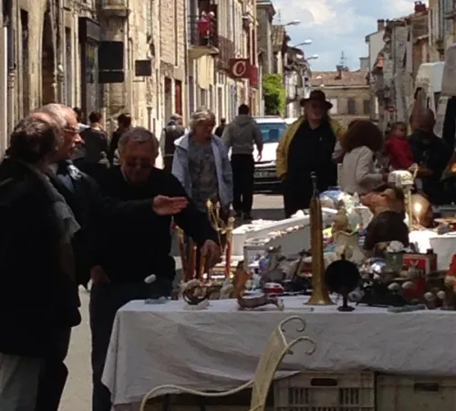 Les Puces de la Bastide