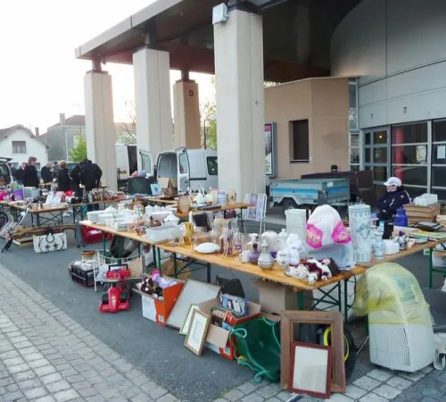 Brocante du Champ de Foire à Saint André de Cubzac