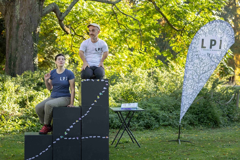 Spectacle "Un travail de fourmi!" par la compa ...