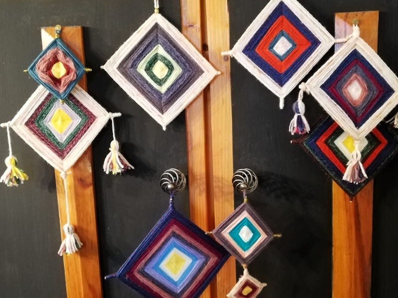 Atelier création d'Ojos de Dios à la Recyclerie