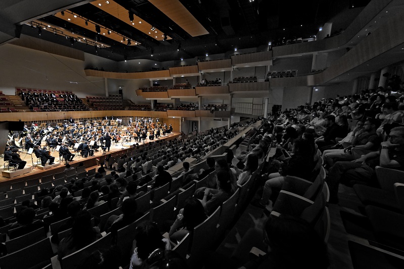 Retransmission du concert d'ouverture de la sa ...