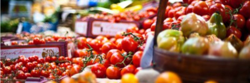 Marché gourmand et bal populaire à Bourg