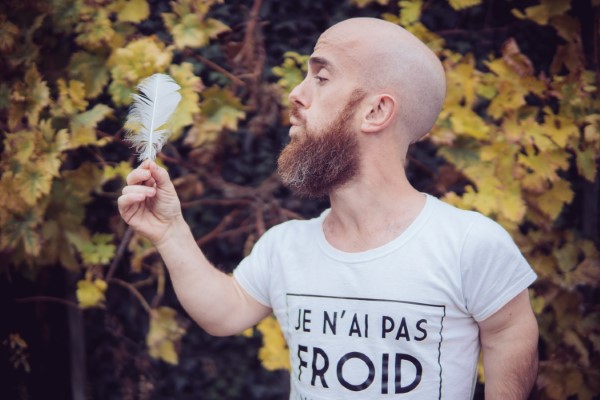 Voler prend deux L - Compagnie du tout vivant