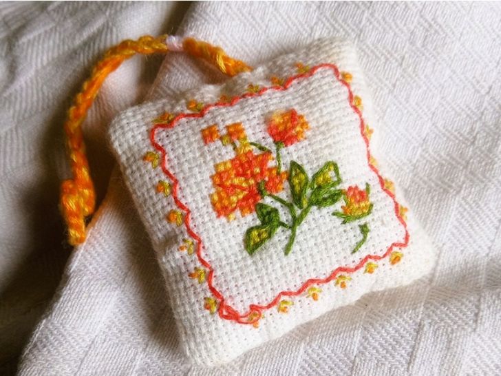 Initiation à la broderie avec Christine à la R ...