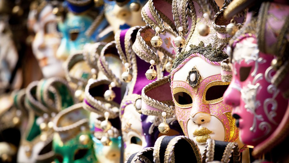 Bricolage de carnaval par les ateliers du Gipon