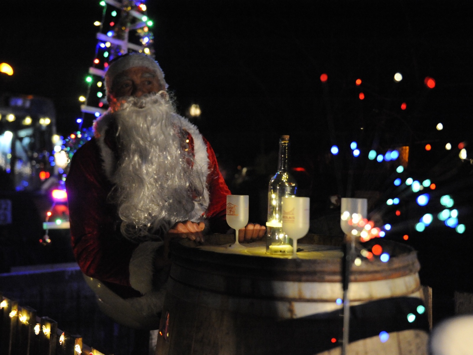 Marché de noël de Morizès et défilé des tracte ...