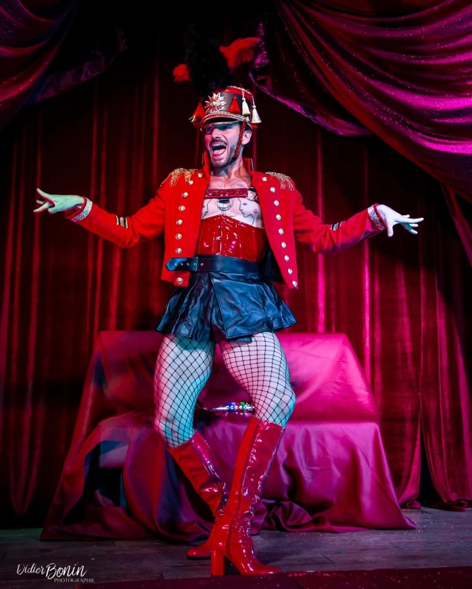 Show burlesque avec Vicomte Harbour