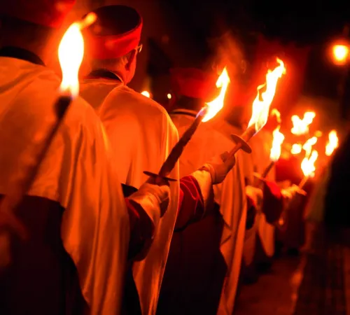 Défilé aux flambeaux de la Jurade à Saint-Emilion