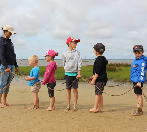 La plage des petits explorateurs