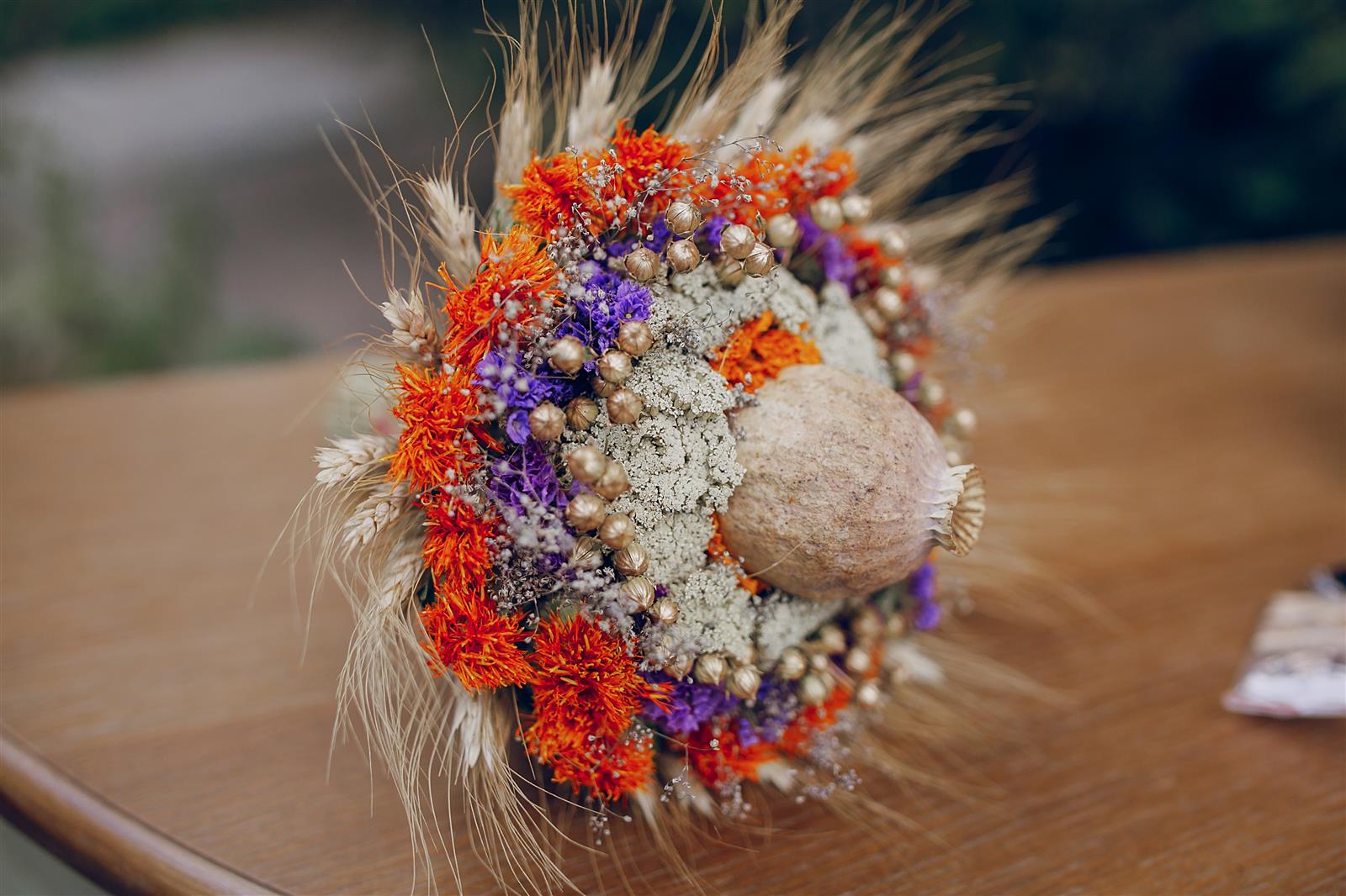 Atelier floral : Composition de couronnes de f ...