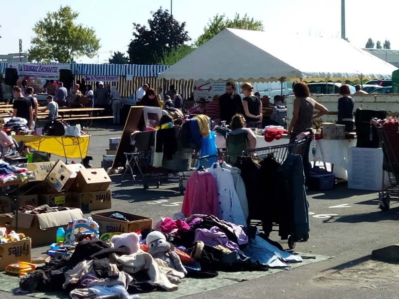 Vide grenier à Lansac