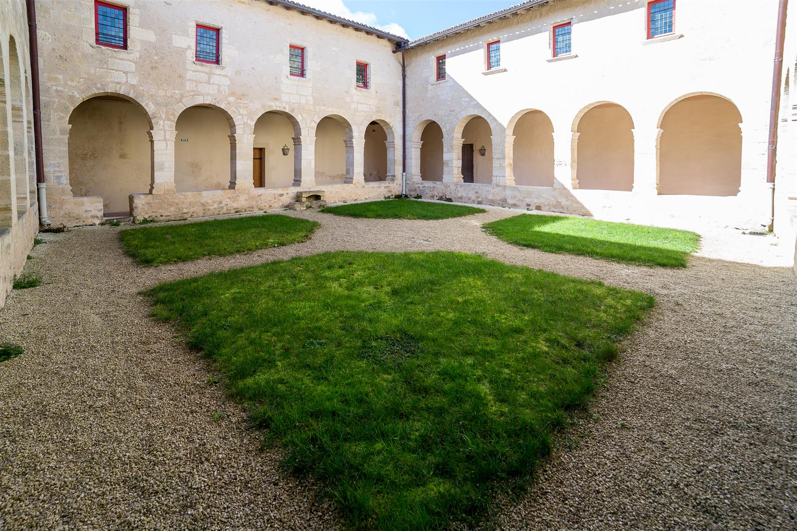 Zinzoline s'expose. Rencontres d'art & littérature