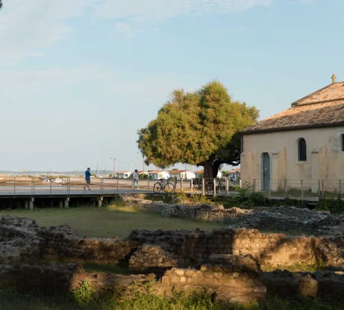 L'Association Mémoire d'Andernos à l'office de tourisme