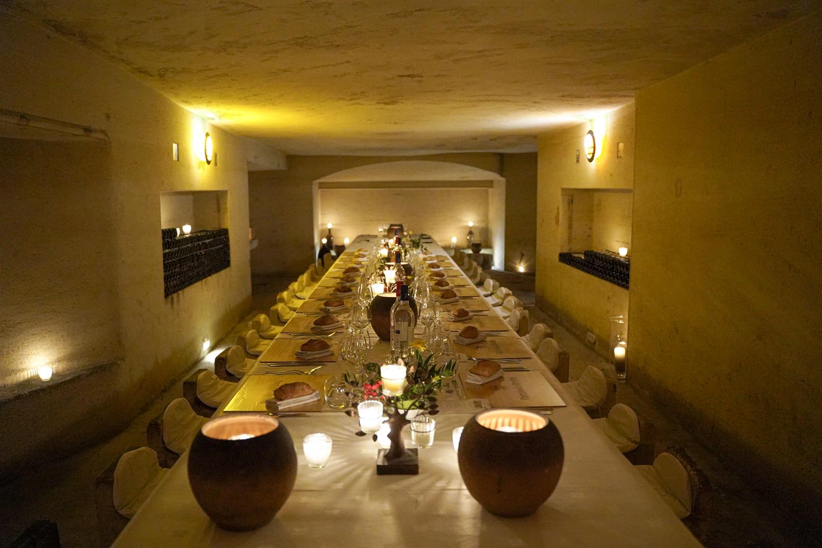 Festin Vigneron aux Chandelles dans les Caves  ...