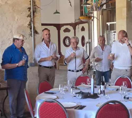 Banquet et dédicace du livre sur le château Coupelle d'Ertan
