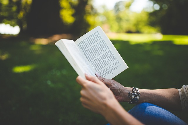 Présentation du Livre Et Dieu dans tout ça de  ...