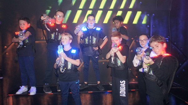 Stage sportif "laser games, escalade, neoball, ...