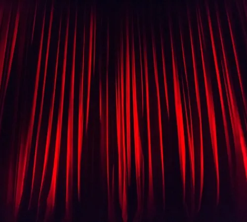 THéâtre représentation de Previously par la Compagnie Presque Célèbre