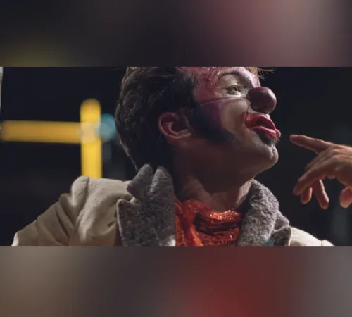 Galapiat Cirque : « Espèce d'idiot »