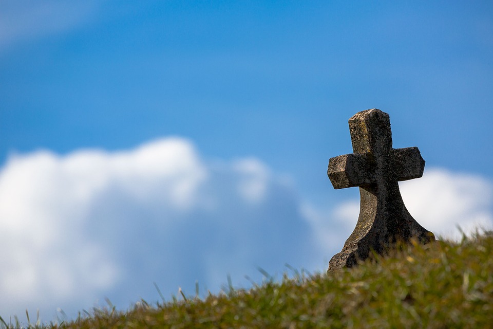 Ville Impériale : Vis ... - Crédit: cimetiere pixabay - artbejo -01 juillet | CC BY-NC-ND 4.0