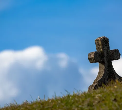 Ville Impériale : Visite du cimetière