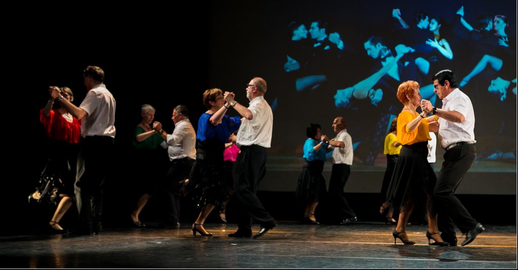 Bal en choeur - Crédit: danse salon | CC BY-NC-ND 4.0