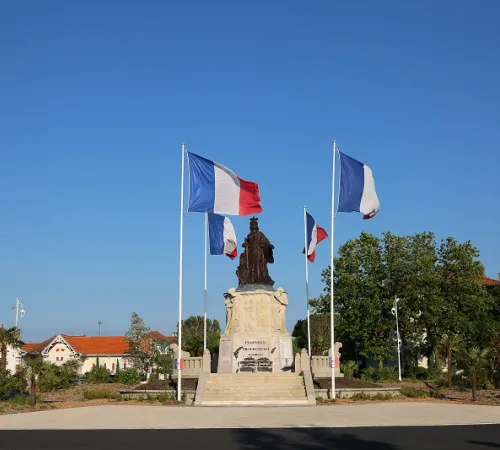 Cérémonie : Hommage aux morts pour la France de la guerre d'Algérie, des combats du Maroc et de la Tunisie.
