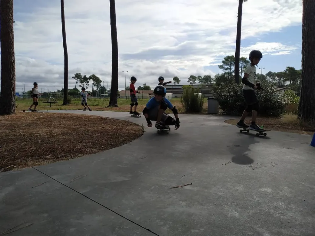 Stage de skate avec F ... - Crédit: Feelethik | CC BY-NC-ND 4.0