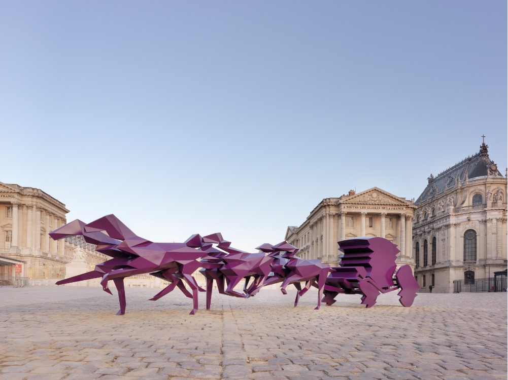 Le carrosse de Xavier Veilhan au Château ducal ...