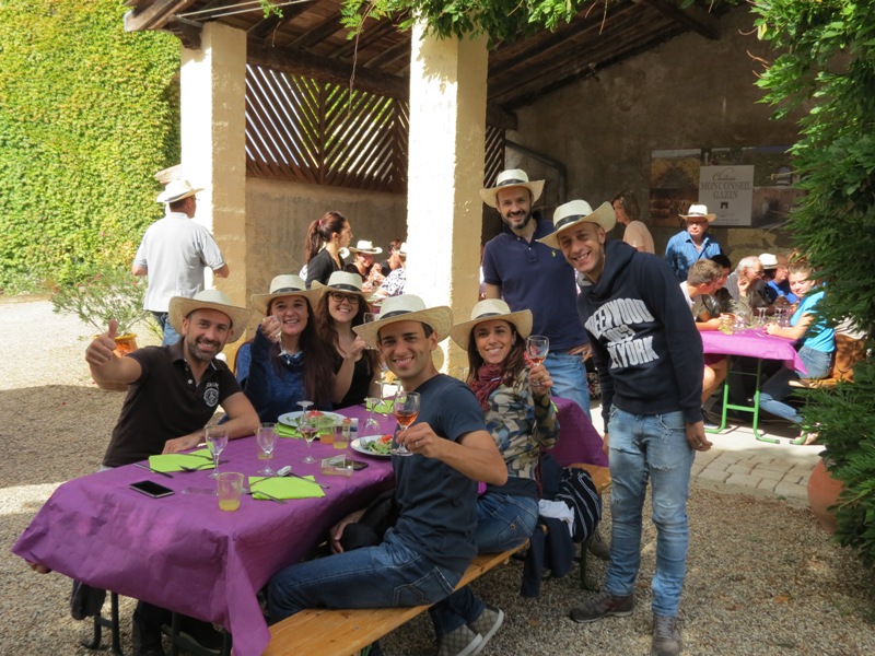 Journée vendanges au château Monconseil Gazin  ...