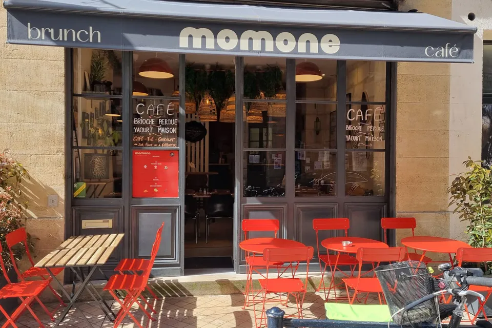 Momone