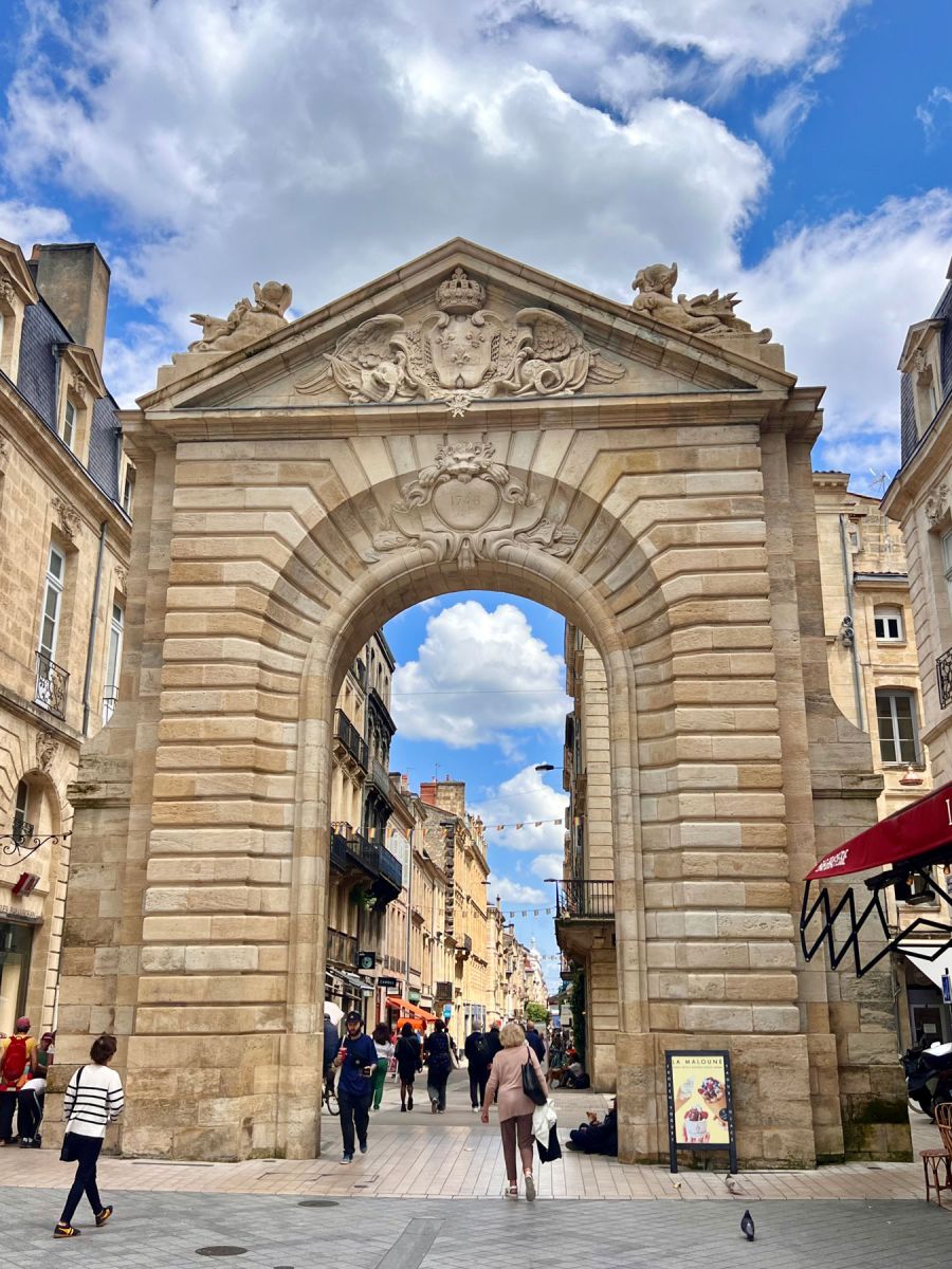 Porte Dijeaux