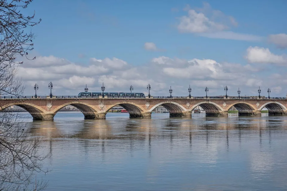Pont de Pierre