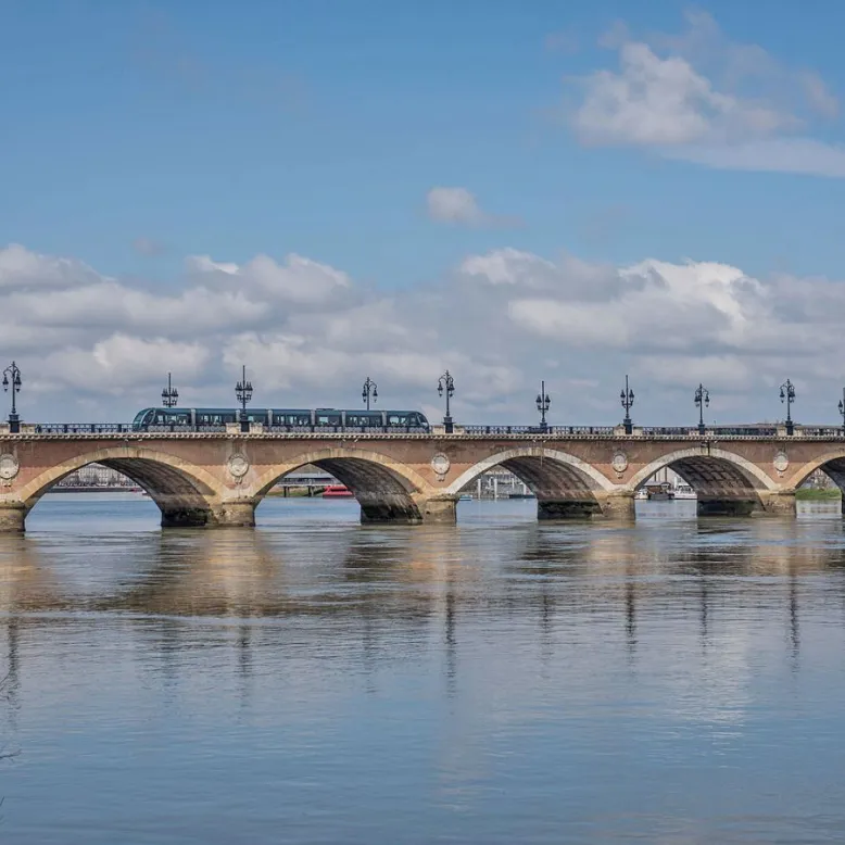 Pont de Pierre