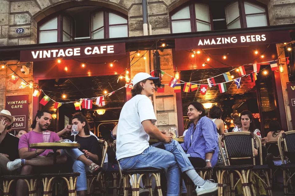 VINTAGE CAFÉ