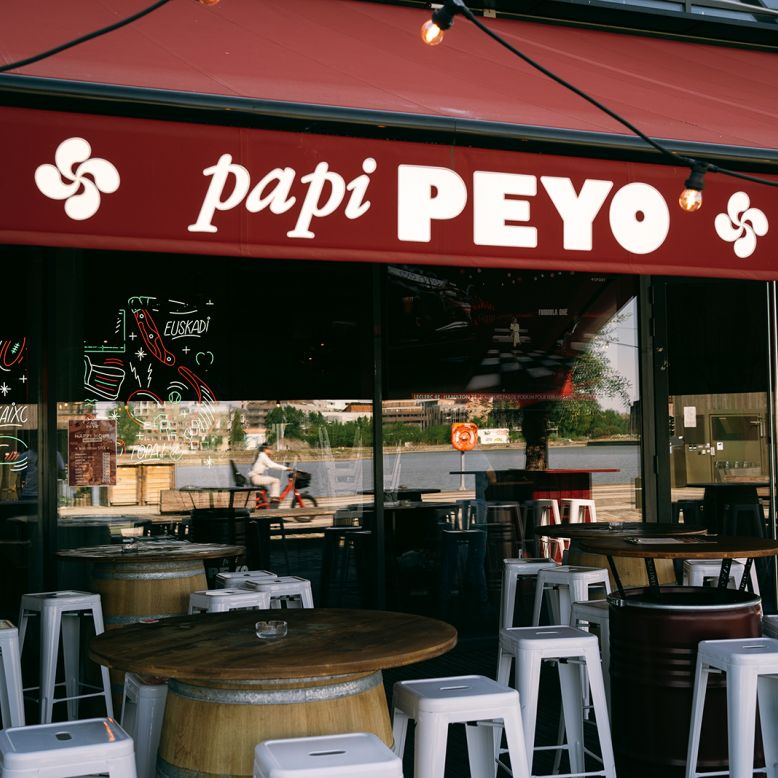 PAPI PEYO