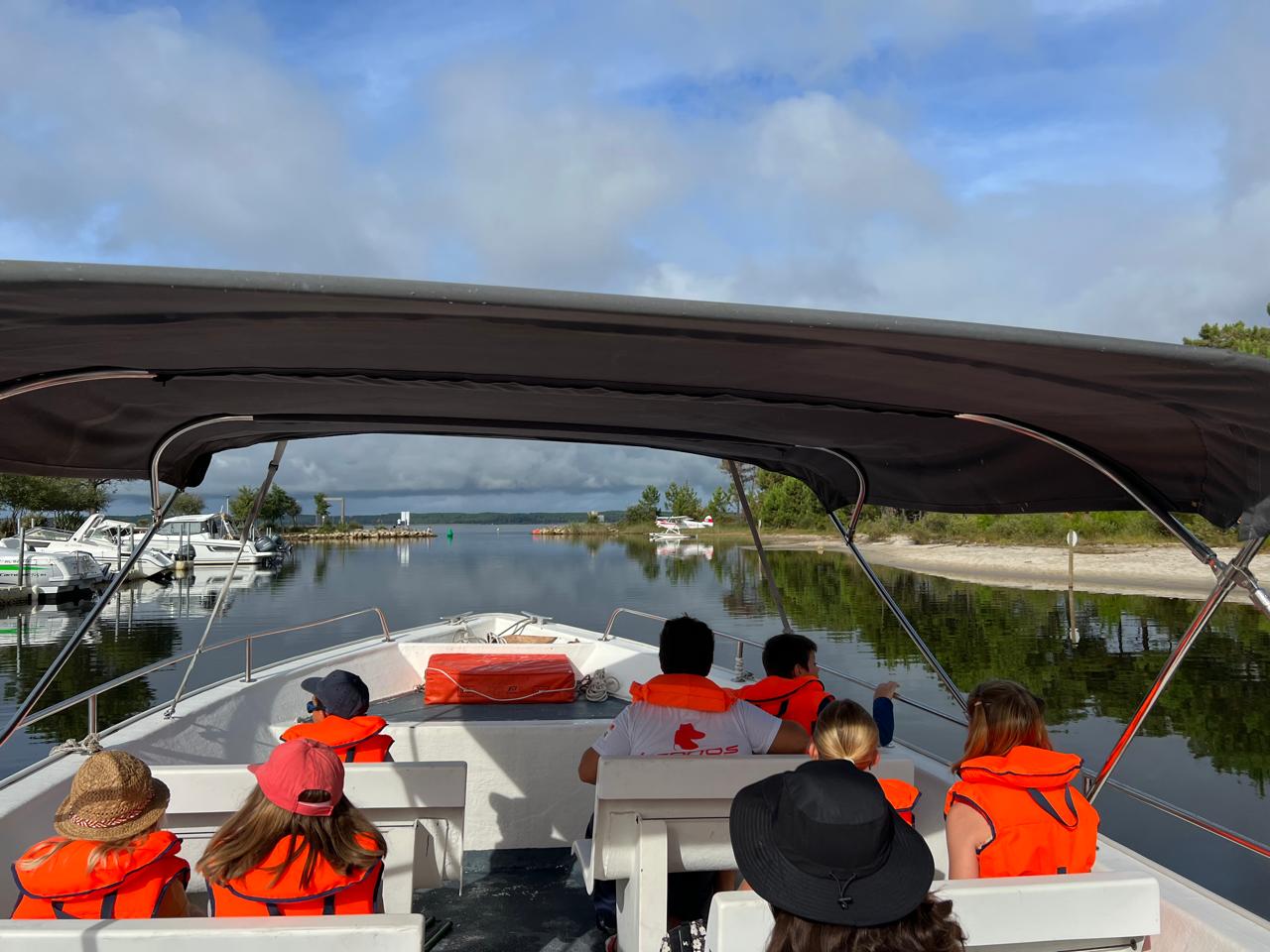 Excursion aboard the Vagabond du Lac
