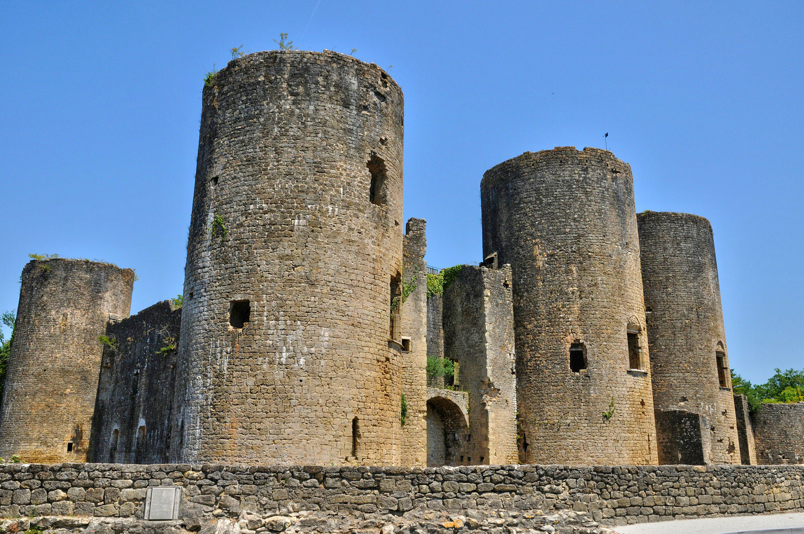 Château de Villandraut