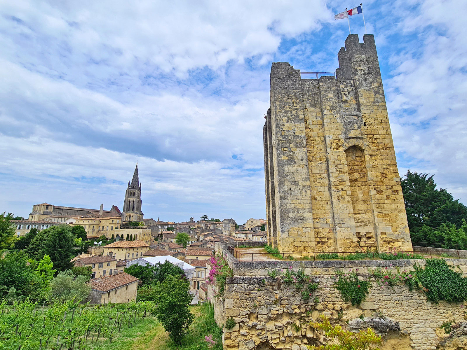 chateau la tour du roy