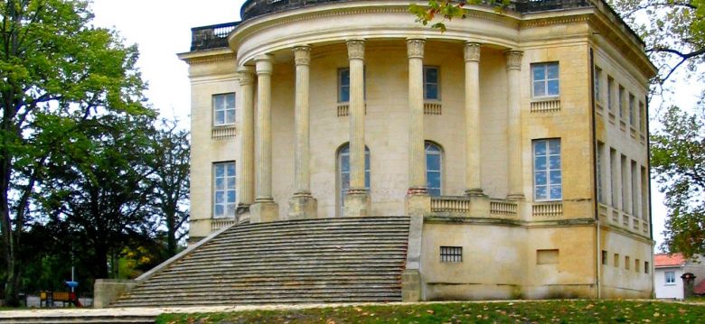 Maison Carrée d'Arlac