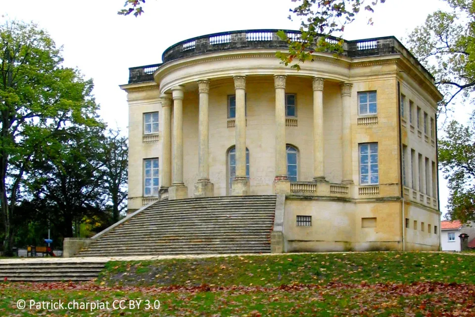 Arlac Square House