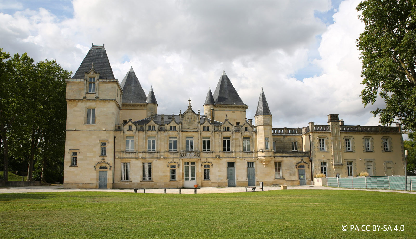 Thouars Castle