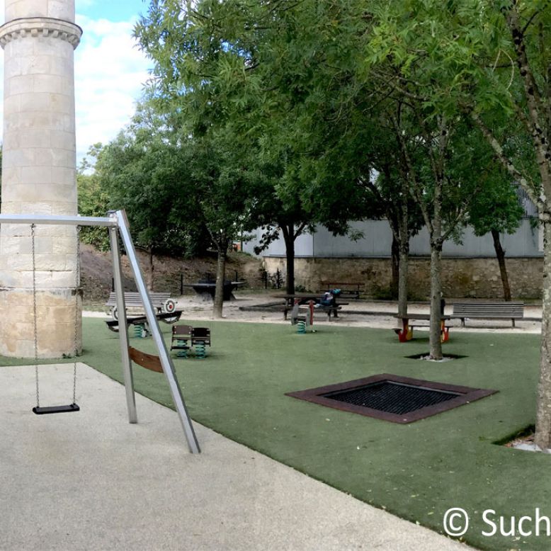 La Béchade Garden