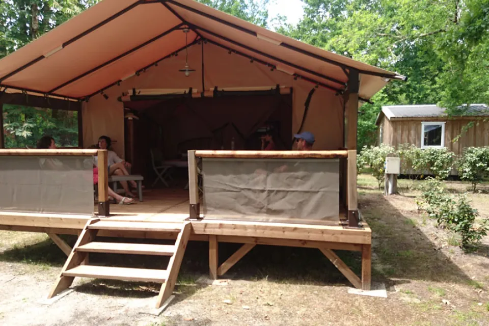 Camping Clicochic Le Médoc Bleu