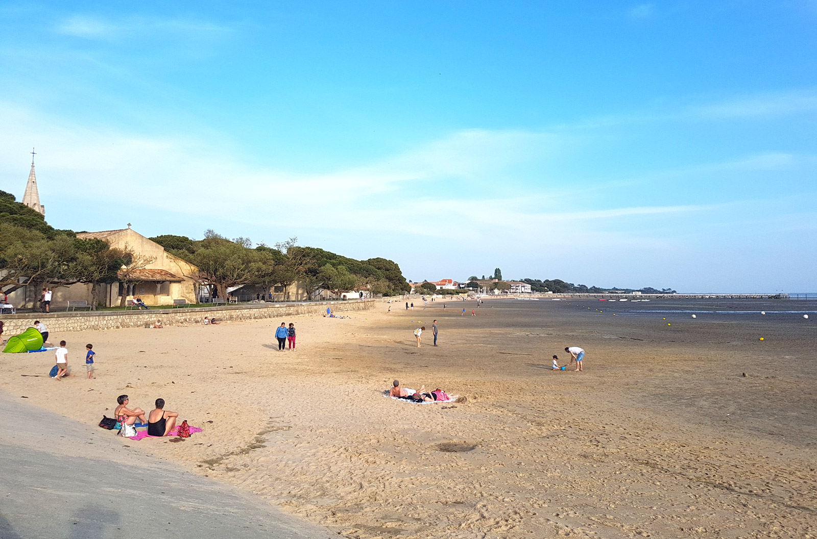 Port Ostréicole d'Andernos beach