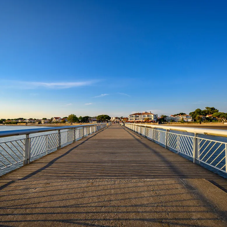 Jetée beach