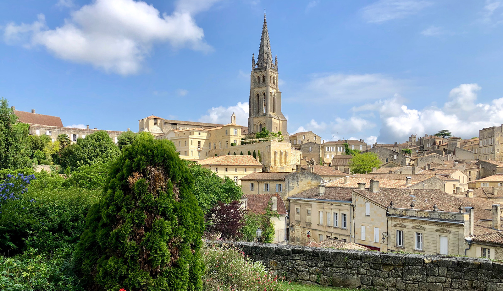 Tout savoir sur l'église monolithe et les catacombes de Saint-Emilion