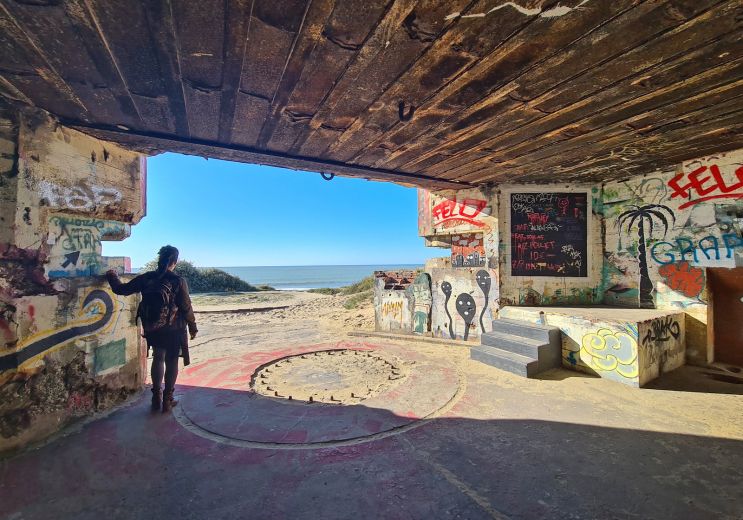 The coastal battery of Arros: a visit between ...