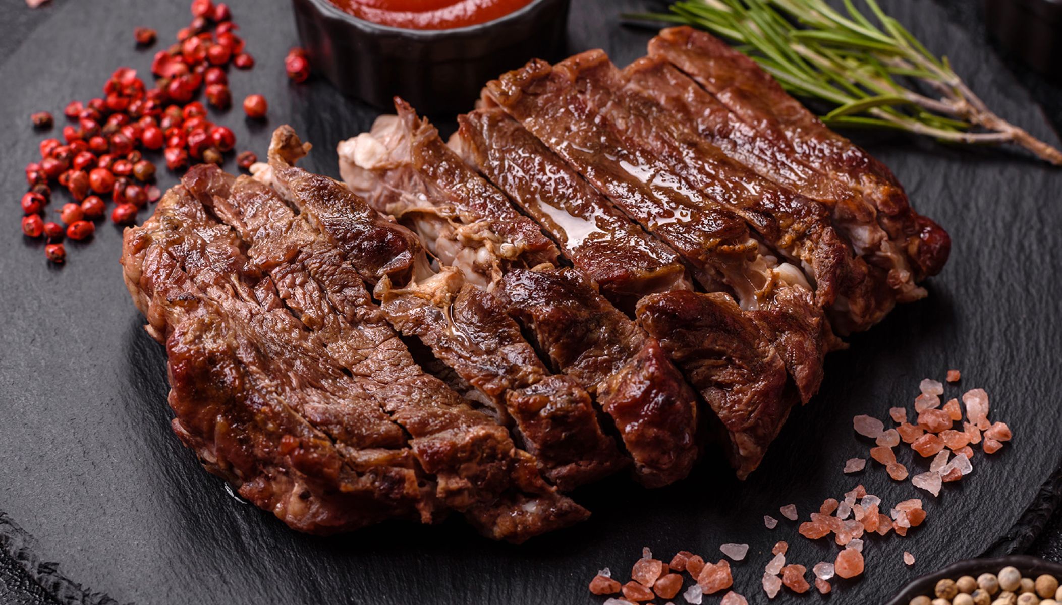 Eat traditional recipes from Bordeaux and the Gironde region in Bordeaux